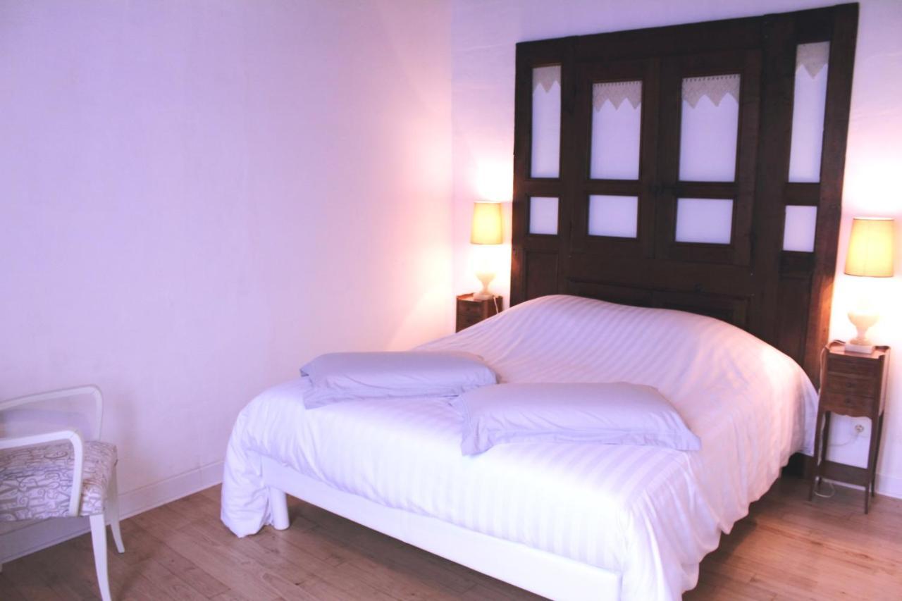 Relais De La Renaissance Bed & Breakfast Saint-Michel-de-Montaigne Екстериор снимка
